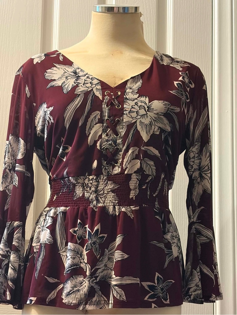 Women’s Burgundy Floral Lace-Up Waist Peplum Dress